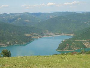 Jezero Gazivode kao veštačka akumulasija za potrebe navodnjavanja ravnica na Kosovu I Metohiji u sistemu Ibar Lepenac u svom osnivanju potopljeno je mnogo Srpskih sela Ibarskog kolašina ali i dvori Jelene Anžujske